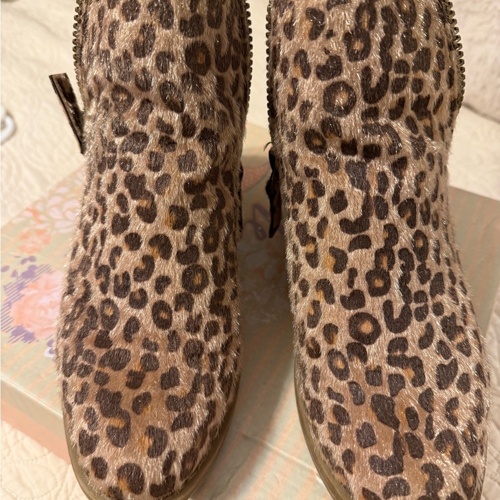 Very G Brown Leopard Ankle Booties